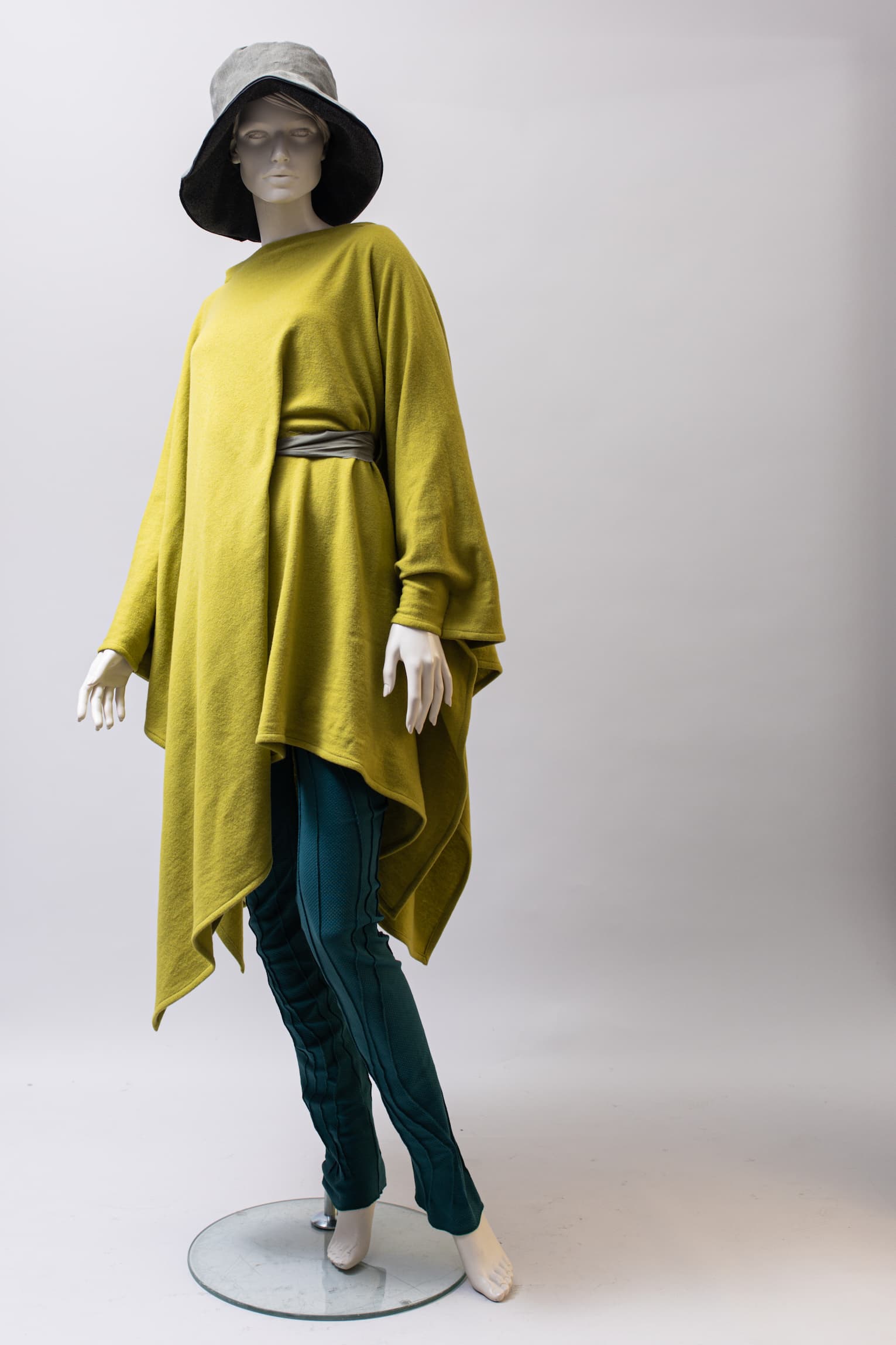 Ruvaak Poncho Ruvaak Poncho