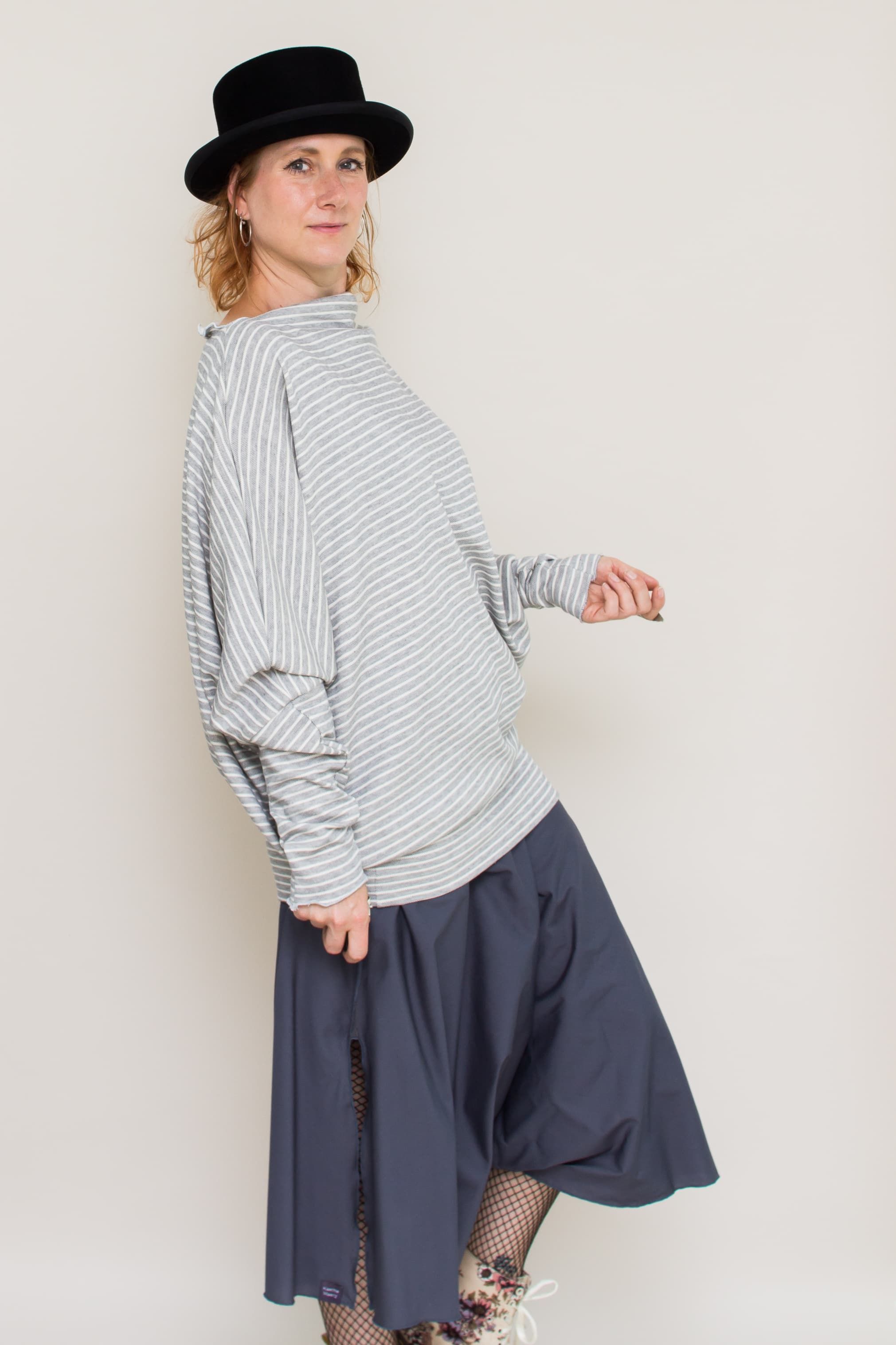 Meda Oversized Pullover-Kleid Meda Oversized Pullover-Kleid