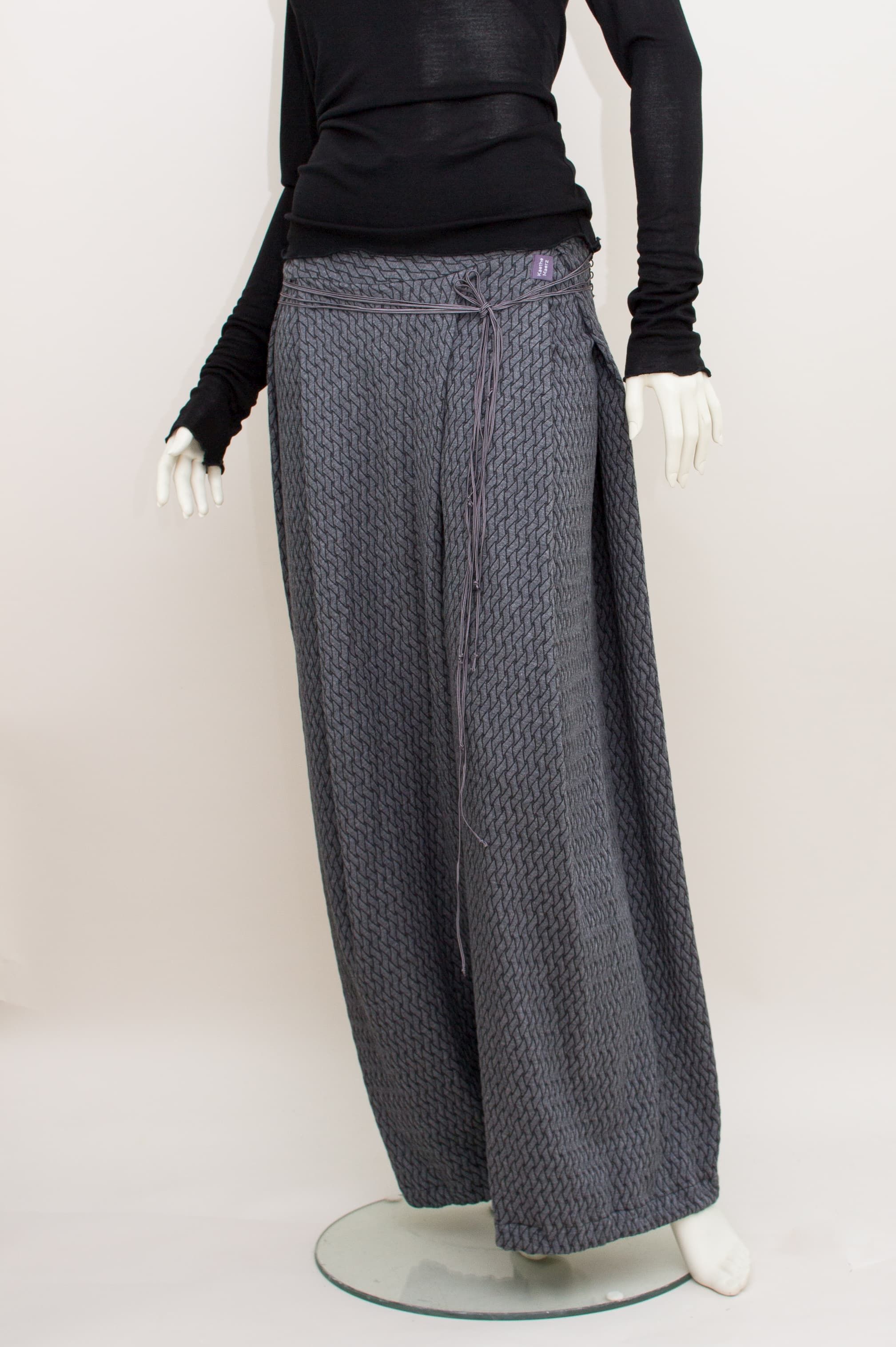 Lilith Hose